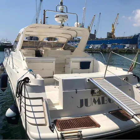 Smile Holidays Boat Botel *